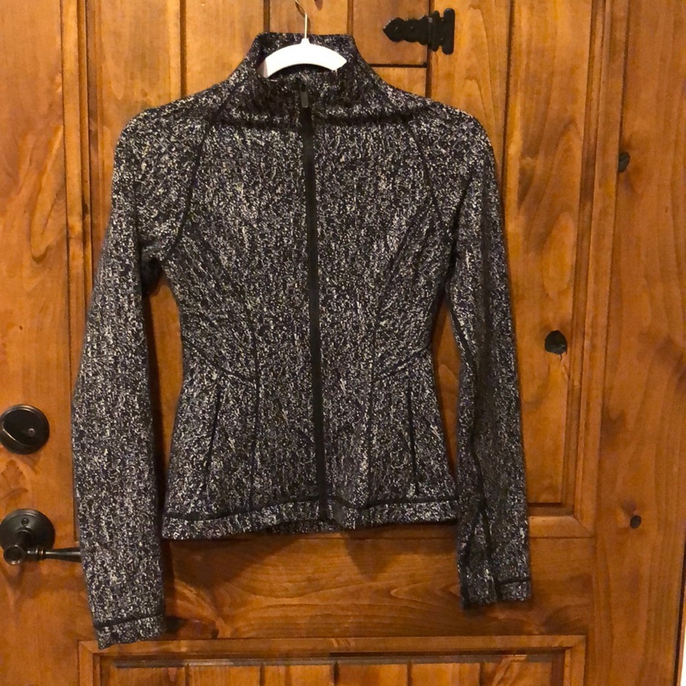 Lululemon size 4 define jacket
